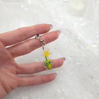 Glow Pikmin Phone Charm