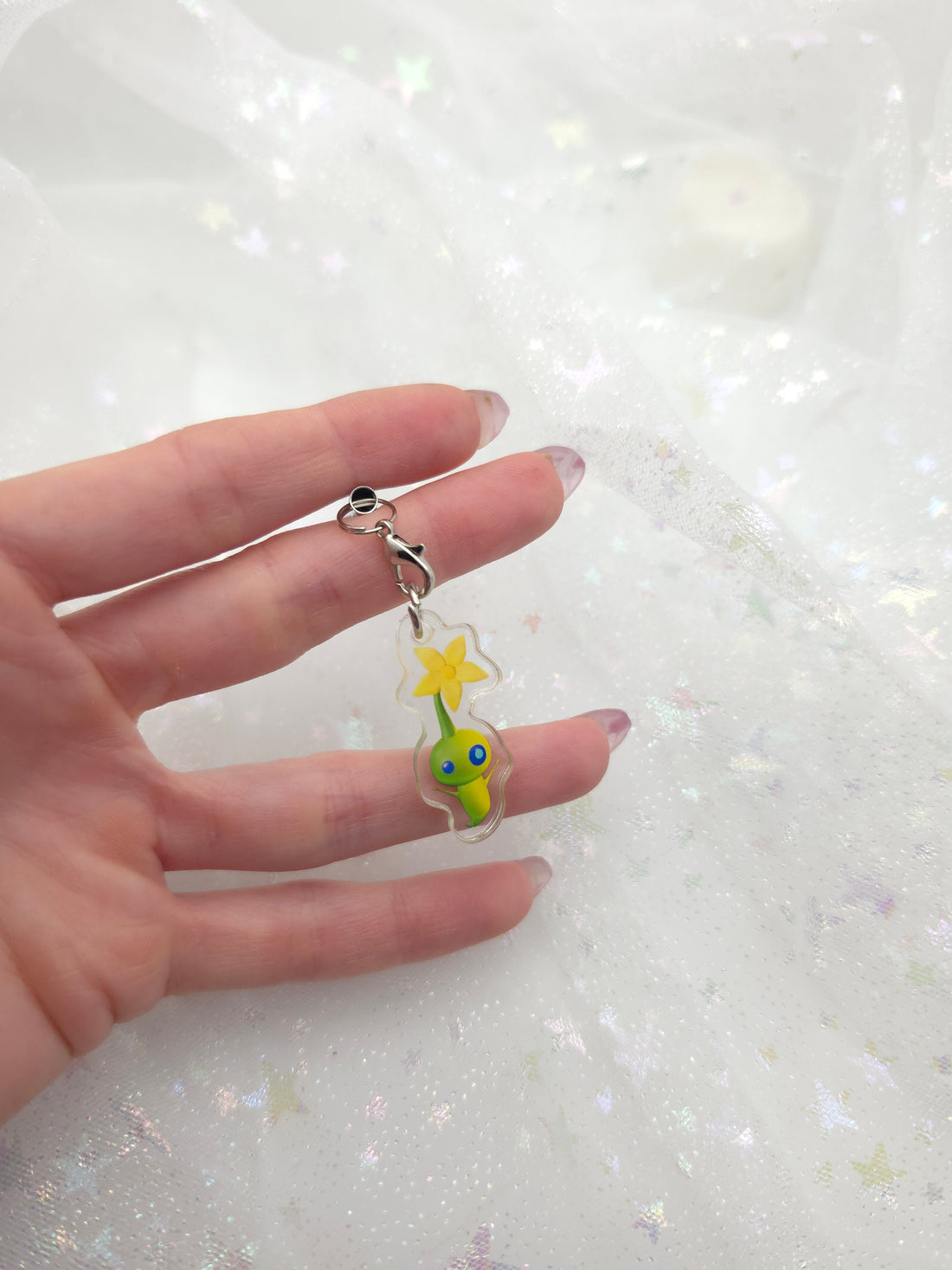Glow Pikmin Phone Charm
